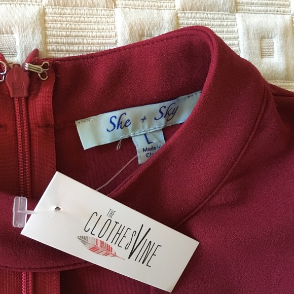 She & Sky🎄 Holiday Ruffle Dress Burgundy Dark Red *NEW*  (Juniors L) - Picture 4 of 5